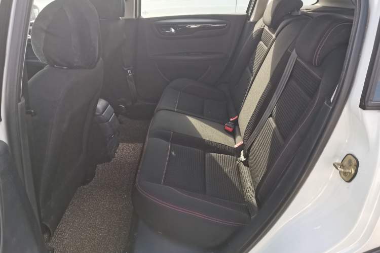Used Citroen C-Quatre 2013 Facelifted CROSS 1.6L Manual Interior 6