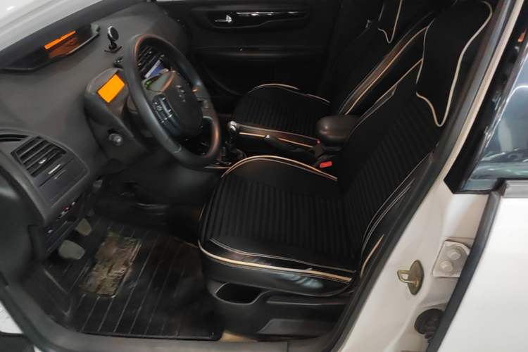 Used Citroen C-Quatre 2013 1.6L Manual Prestige CNG Model Left Front Seat