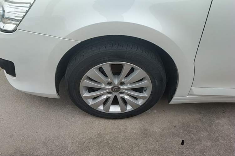 Used Citroen C-Quatre 2013 Sedan 1.6L Manual - Prestige Model Left Front Wheel Hub