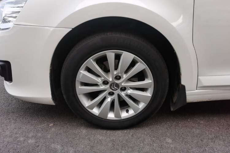 Used Citroen C-Quatre 2013 Sedan 1.6L Manual - Prestige Model Left Front Wheel Hub
