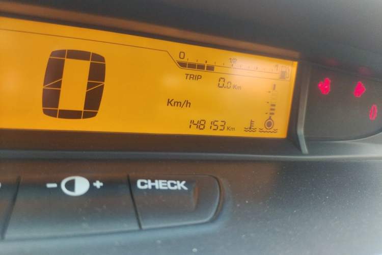 Used Citroen C-Quatre 2013 1.6L Manual Prestige CNG Model Odometer Close Up