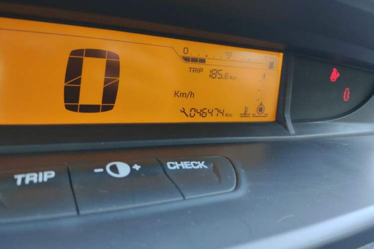 Used Citroen C-Quatre 2013 1.6L Manual Prestige CNG Model Odometer Close Up