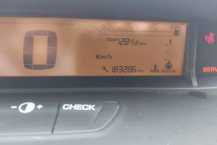 Used Citroen C-Quatre 2013 Hatchback 1.6L Automatic LeShang Model Odometer Close Up