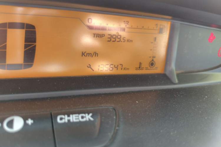 Used Citroen C-Quatre 2013 Hatchback 1.6L Manual LeShang Model Odometer Close Up