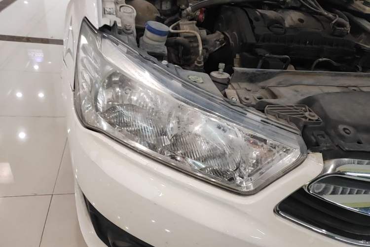 Used Citroen C-Quatre 2013 1.6L Manual Prestige CNG Model Right Front Headlight