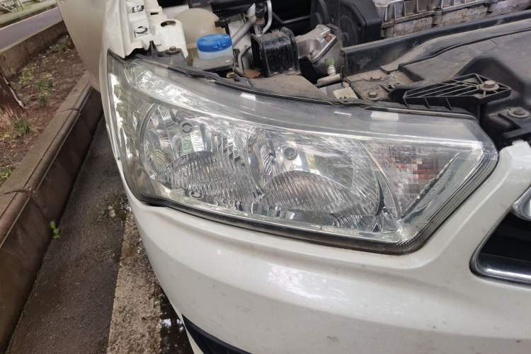 Used Citroen C-Quatre 2013 1.6L Manual Prestige CNG Model Right Front Headlight