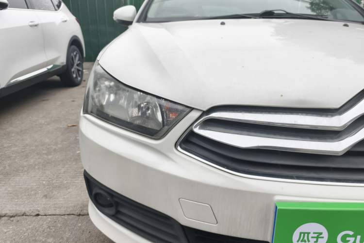 Used Citroen C-Quatre 2013 Hatchback 1.6L Automatic LeShang Model Right Front Headlight