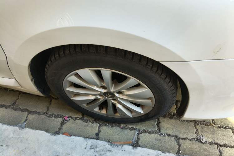 Used Citroen C-Quatre 2013 Sedan 2.0L Manual - Joyful Edition Right Front Wheel Hub