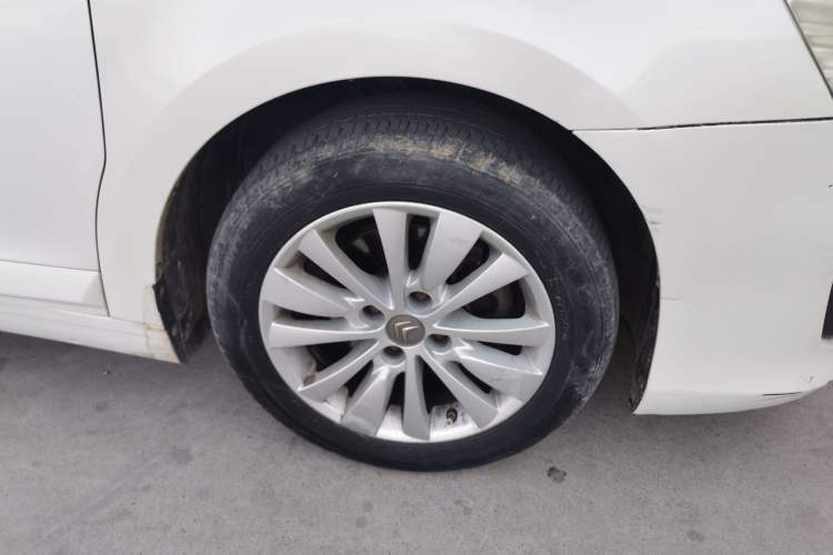Used Citroen C-Quatre 2013 Sedan 2.0L Automatic Joyful Model Right Front Wheel Hub