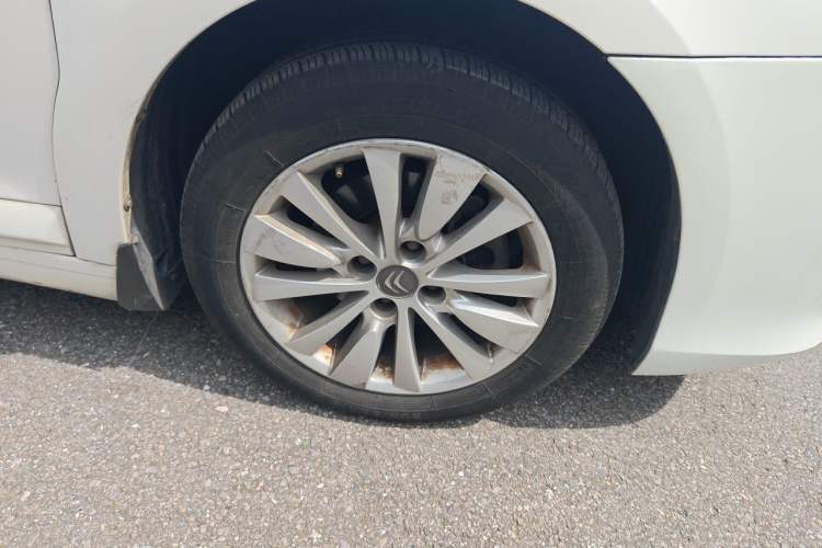 Used Citroen C-Quatre 2013 1.6L Manual Prestige CNG Model Right Front Wheel Hub