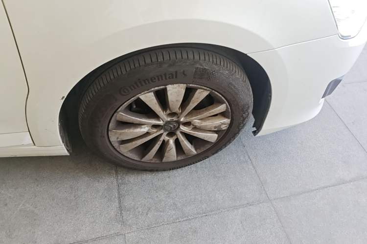 Used Citroen C-Quatre 2013 Sedan 1.6L Automatic Prestige Model Right Front Wheel Hub