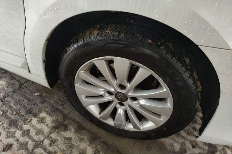 Used Citroen C-Quatre 2013 Sedan 1.6L Manual - Prestige Model Right Front Wheel Hub