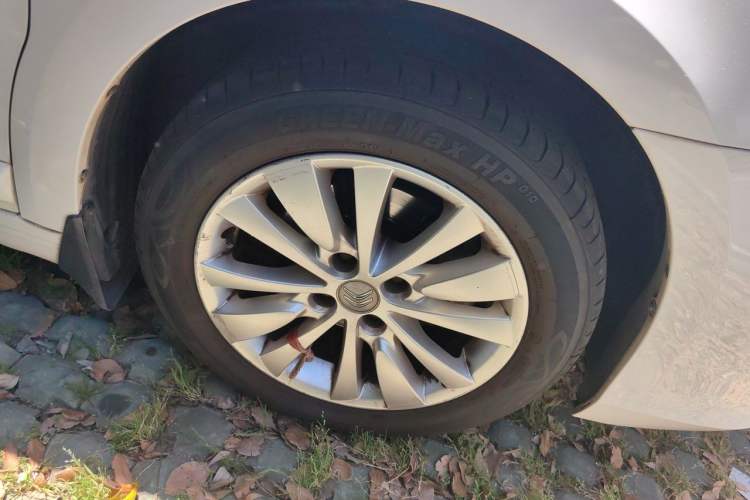 Used Citroen C-Quatre 2013 Sedan 2.0L Manual - Joyful Edition Right Front Wheel Hub