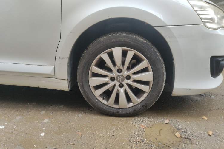Used Citroen C-Quatre 2013 1.6L Manual Prestige CNG Model Right Front Wheel Hub