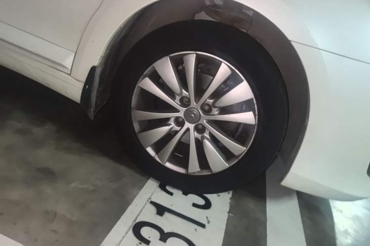 Used Citroen C-Quatre 2013 Sedan 2.0L Automatic Joyful Model Right Front Wheel Hub