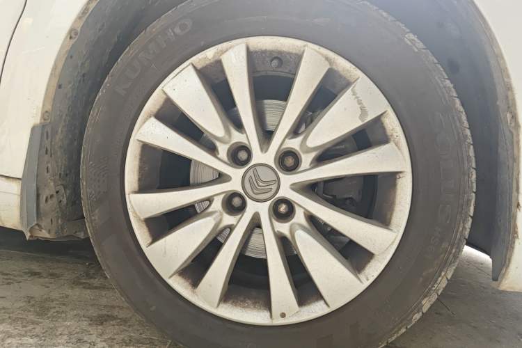 Used Citroen C-Quatre 2013 Sedan 1.6L Manual - Prestige Model Right Front Wheel Hub