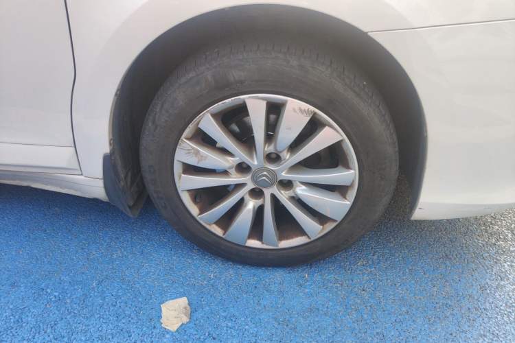 Used Citroen C-Quatre 2013 1.6L Manual Prestige CNG Model Right Front Wheel Hub