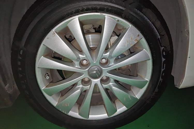 Used Citroen C-Quatre 2013 Sedan 1.6L Automatic Prestige Model Right Front Wheel Hub
