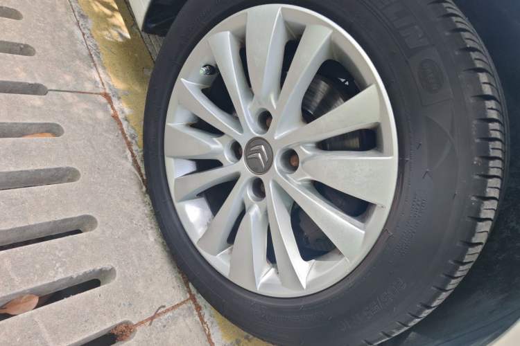 Used Citroen C-Quatre 2013 Sedan 1.6L Automatic Prestige Model Right Front Wheel Hub