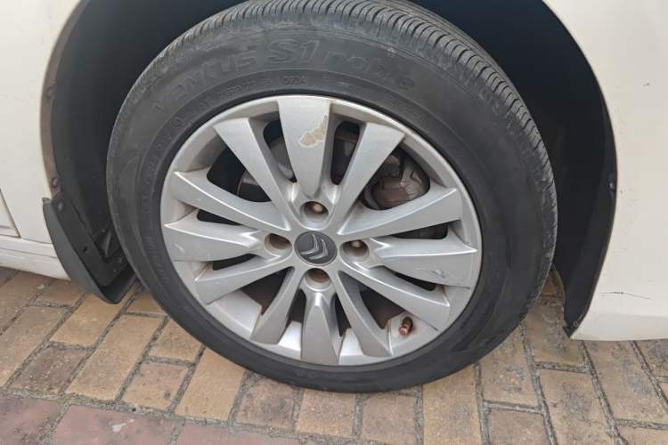 Used Citroen C-Quatre 2013 Sedan 1.6L Manual - Prestige Model Right Front Wheel Hub