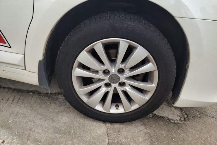 Used Citroen C-Quatre 2013 Sedan 1.6L Manual - Prestige Model Right Front Wheel Hub