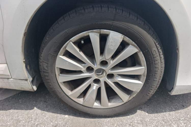 Used Citroen C-Quatre 2013 Sedan 1.6L Manual - Prestige Model Right Front Wheel Hub
