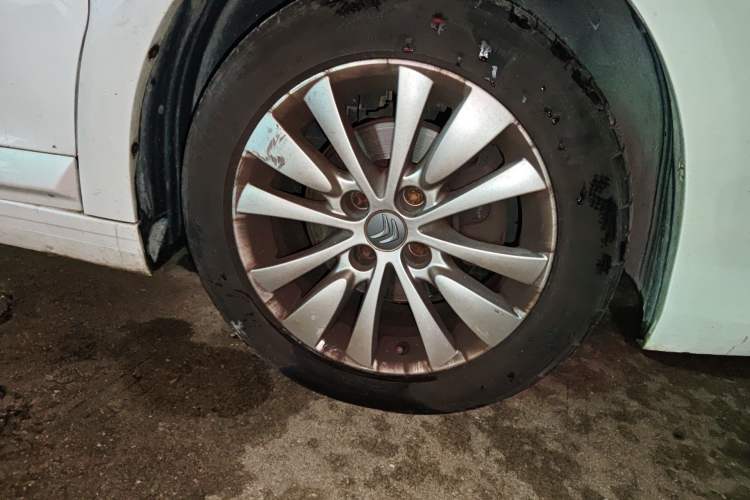 Used Citroen C-Quatre 2013 Sedan 1.6L Manual - Prestige Model Right Front Wheel Hub