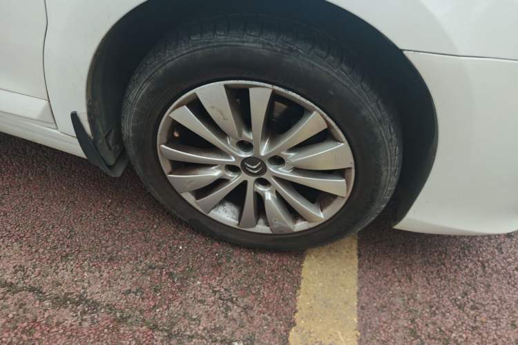 Used Citroen C-Quatre 2013 Sedan 1.6L Manual - Prestige Model Right Front Wheel Hub