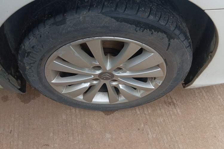 Used Citroen C-Quatre 2013 Sedan 1.6L Manual - Prestige Model Right Front Wheel Hub