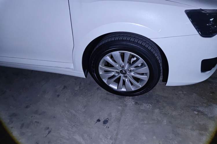 Used Citroen C-Quatre 2013 Sedan 1.6L Automatic Prestige Model Right Front Wheel Hub