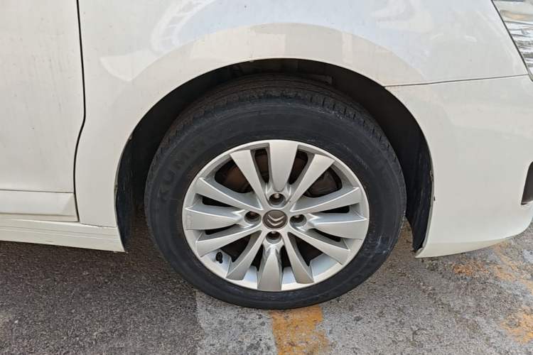 Used Citroen C-Quatre 2013 Sedan 1.6L Manual - Prestige Model Right Front Wheel Hub