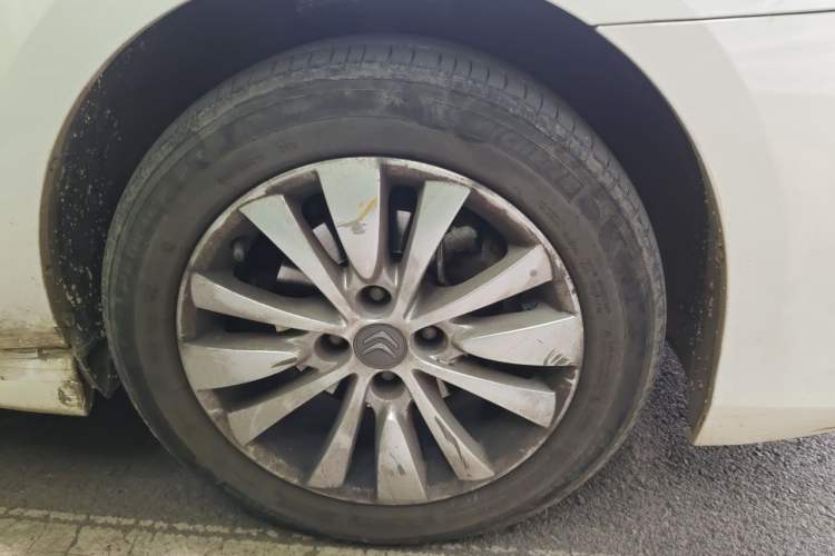 Used Citroen C-Quatre 2013 Sedan 1.6L Automatic Prestige Model Right Front Wheel Hub
