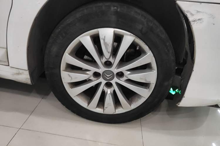 Used Citroen C-Quatre 2013 1.6L Manual Prestige CNG Model Right Front Wheel Hub