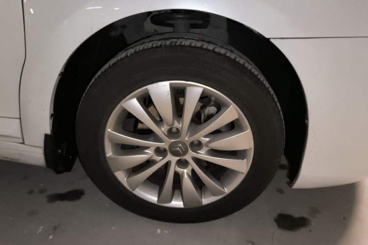 Used Citroen C-Quatre 2013 Sedan 1.6L Manual - Prestige Model Right Front Wheel Hub