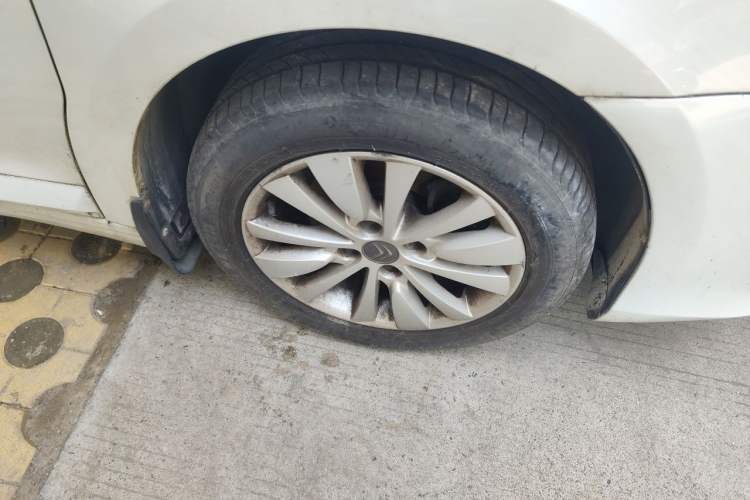 Used Citroen C-Quatre 2013 1.6L Manual Prestige CNG Model Right Front Wheel Hub