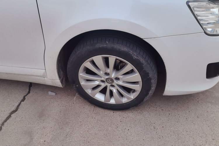 Used Citroen C-Quatre 2013 1.6L Manual Prestige CNG Model Right Front Wheel Hub