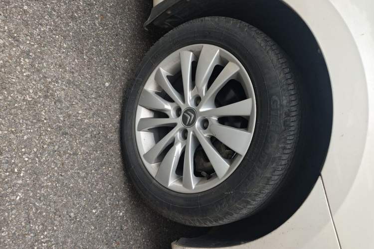 Used Citroen C-Quatre 2013 Sedan 1.6L Automatic Prestige Model Right Front Wheel Hub