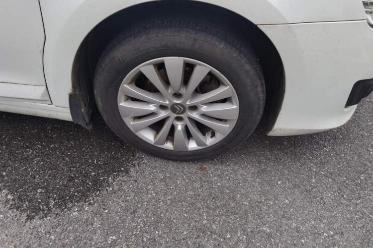Used Citroen C-Quatre 2013 Sedan 1.6L Manual - Prestige Model Right Front Wheel Hub