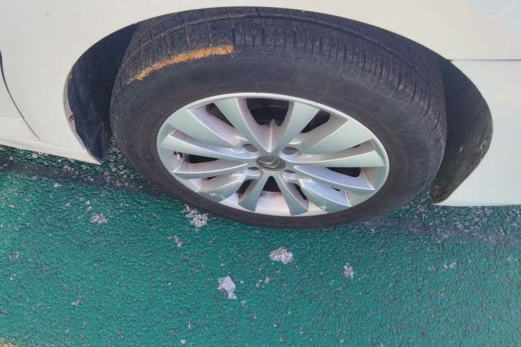 Used Citroen C-Quatre 2013 Sedan 1.6L Manual - Prestige Model Right Front Wheel Hub