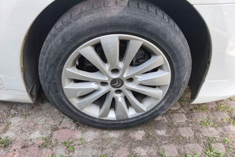 Used Citroen C-Quatre 2013 Sedan 1.6L Automatic Prestige Model Right Front Wheel Hub
