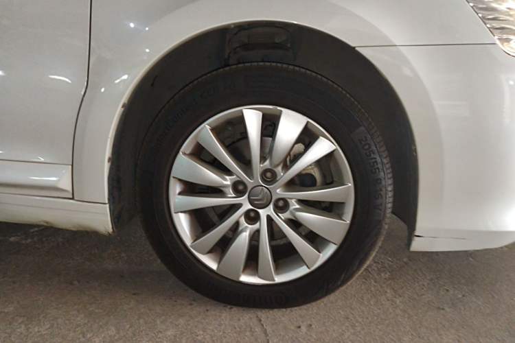 Used Citroen C-Quatre 2013 Sedan 1.6L Automatic Prestige Model Right Front Wheel Hub