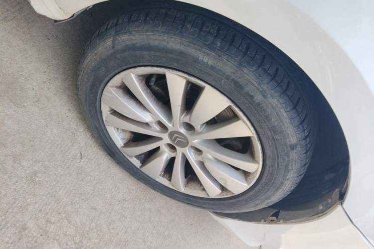Used Citroen C-Quatre 2013 Sedan 1.6L Manual - Prestige Model Right Front Wheel Hub