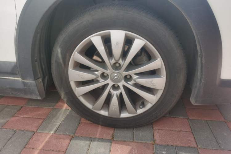 Used Citroen C-Quatre 2013 Facelifted CROSS 1.6L Automatic Right Front Wheel Hub