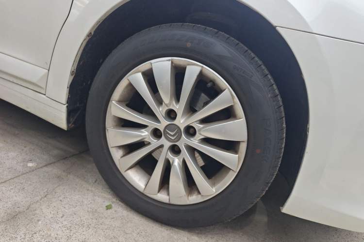 Used Citroen C-Quatre 2013 Sedan 1.6L Manual - Prestige Model Right Front Wheel Hub