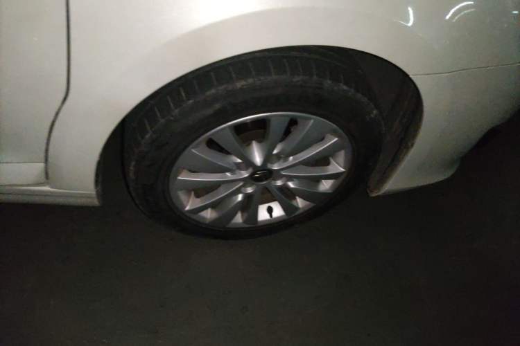 Used Citroen C-Quatre 2013 Sedan 1.6L Automatic Prestige Model Right Front Wheel Hub
