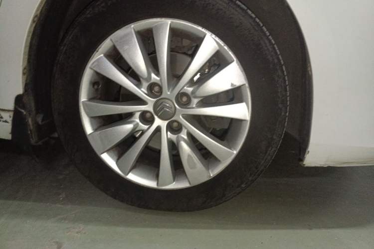 Used Citroen C-Quatre 2013 Sedan 2.0L Automatic Joyful Model Right Front Wheel Hub