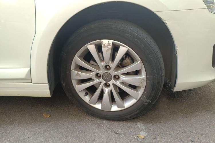 Used Citroen C-Quatre 2013 Sedan 1.6L Manual - Prestige Model Right Front Wheel Hub