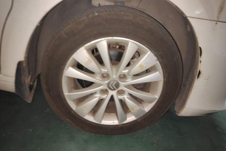 Used Citroen C-Quatre 2013 Sedan 2.0L Manual - Joyful Edition Right Front Wheel Hub
