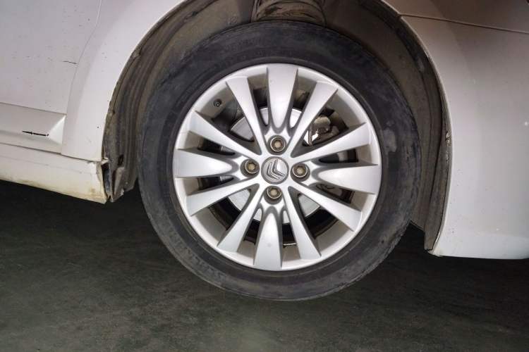 Used Citroen C-Quatre 2013 1.6L Manual Prestige CNG Model Right Front Wheel Hub