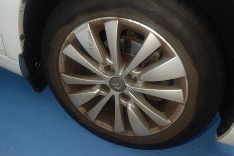 Used Citroen C-Quatre 2013 Sedan 2.0L Manual - Joyful Edition Right Front Wheel Hub